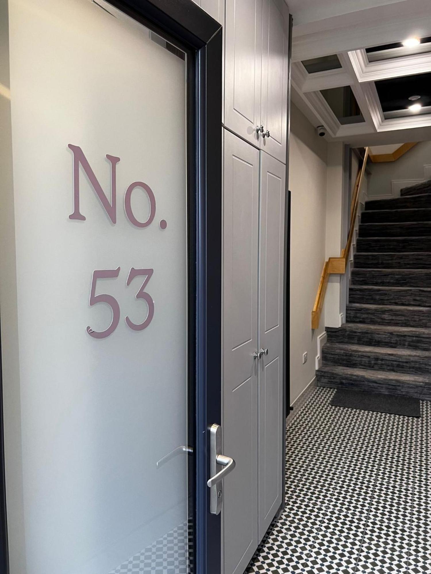 53 Luxury Accommodation Maynooth Esterno foto